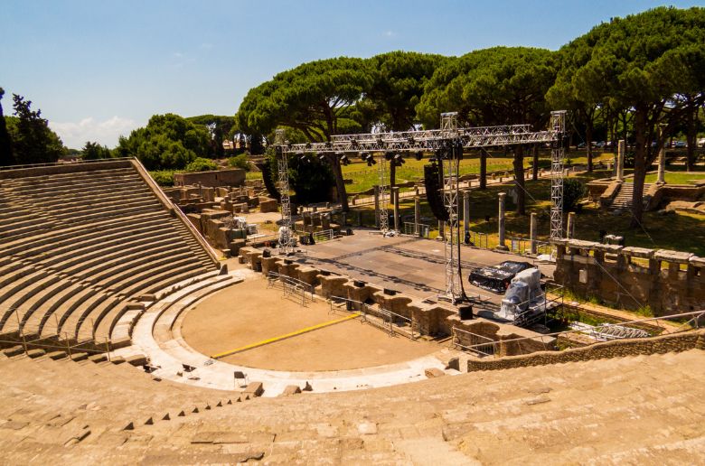 summer-in-rome-Archaeological-Park-Ostia-antica