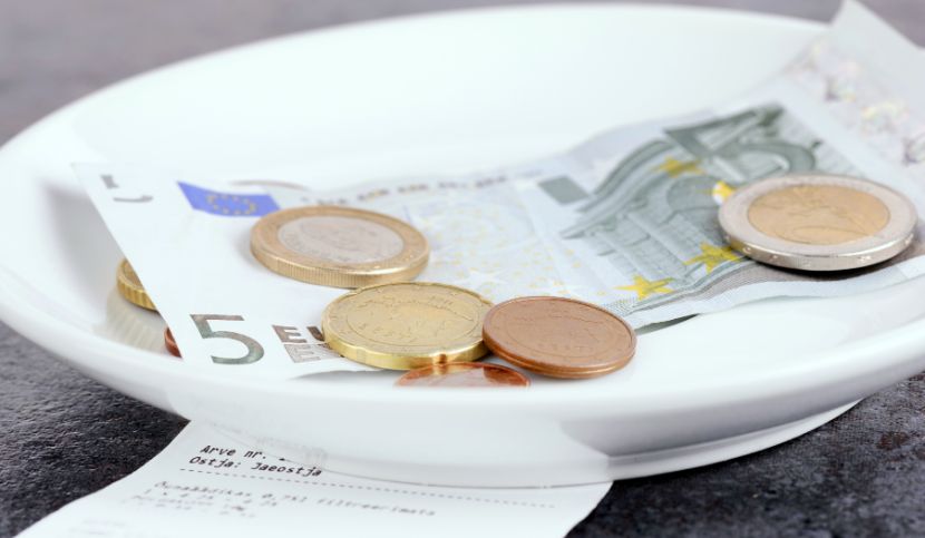 italian-travel-etiquette-cash-tips