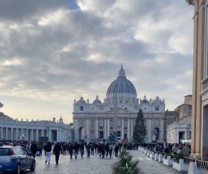 best-Christmas-decorations-Rome-vatican